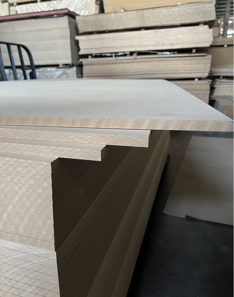 Factory Custom Sized Fibreboard MDF Board 1220*2440mm 3mm-30mm Plain MDF Board