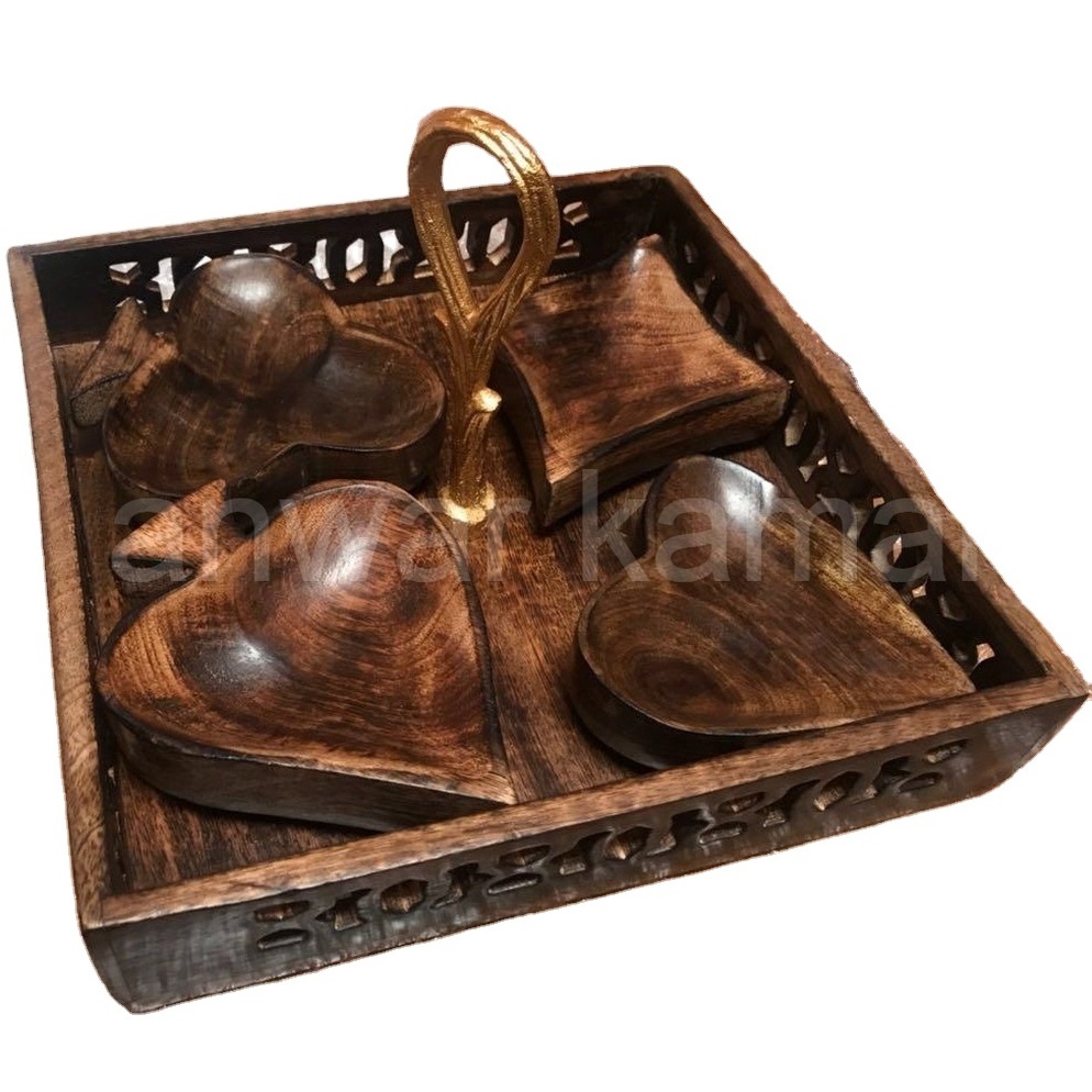 High on demand Unique Style Decorative Wooden Serving Tray with Heart Shape Bowl