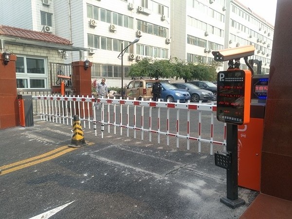 Multifunctional automatic parking barrier door HD intelligent parking system integrated Toll Gate