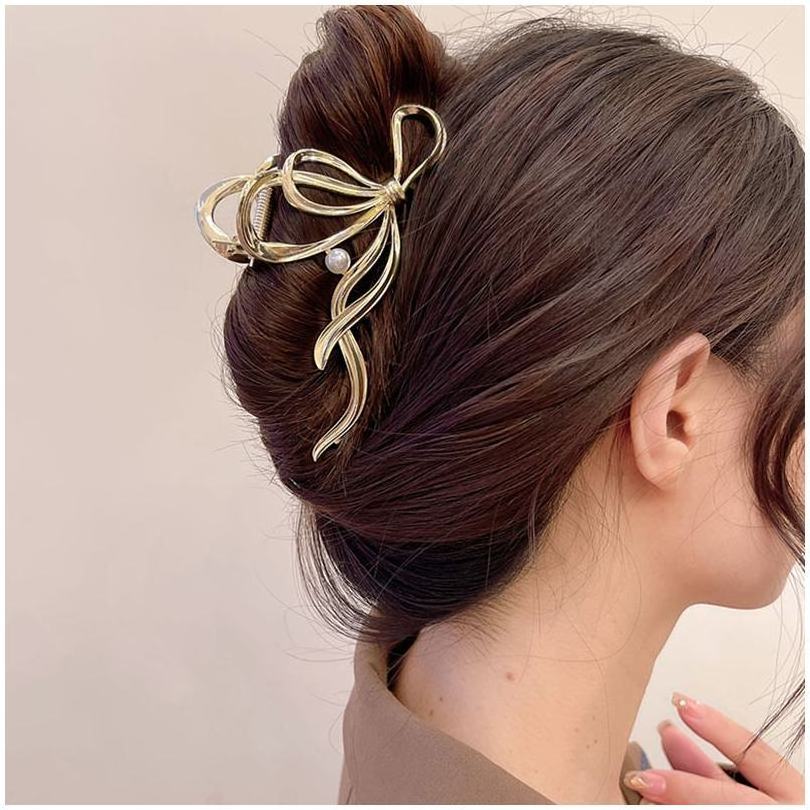 2023 Wholesale Elegant Metal Girl Hair Claw Clip Butterfly bowknot hair clip with pearls Hairpins