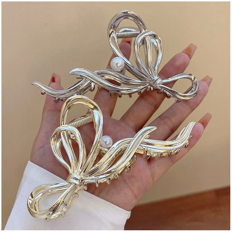 2023 Wholesale Elegant Metal Girl Hair Claw Clip Butterfly bowknot hair clip with pearls Hairpins