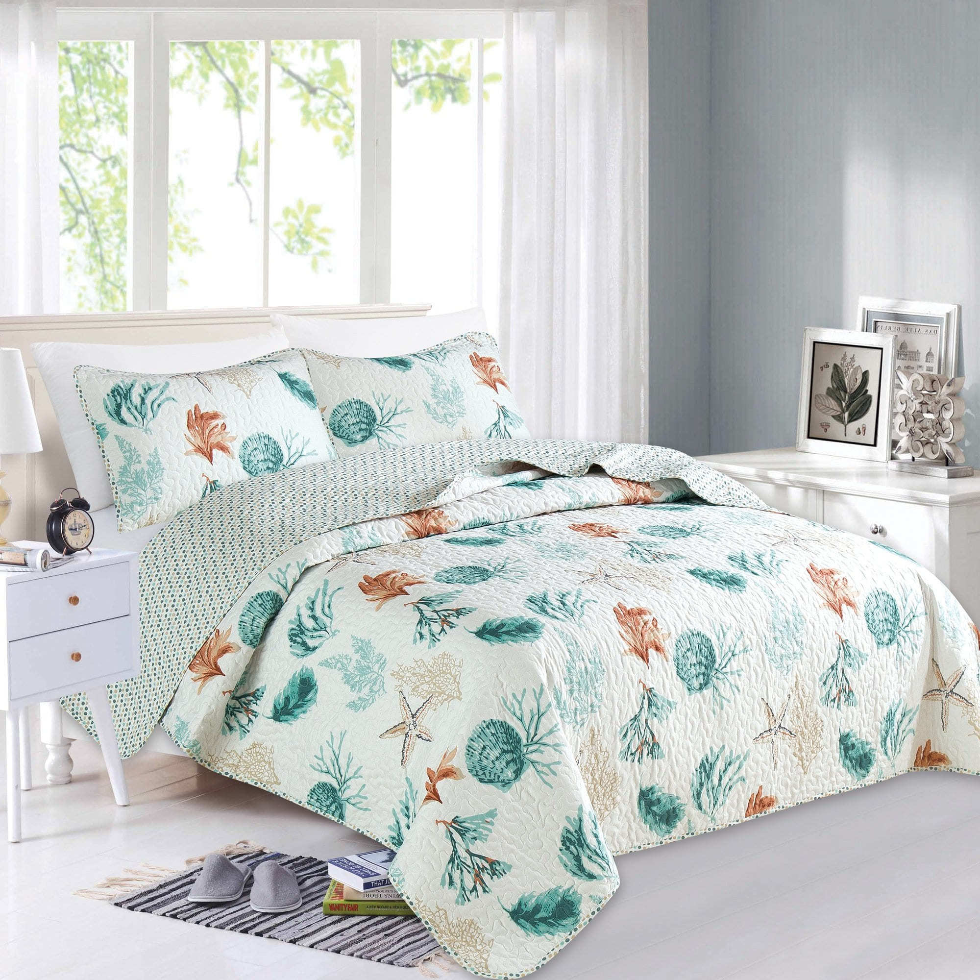 3 Piece Nautical Reversible Quilt Set with Shams 100% Brushed Microfiber Seashell Beach Theme Coastal Bedspread Coverlet