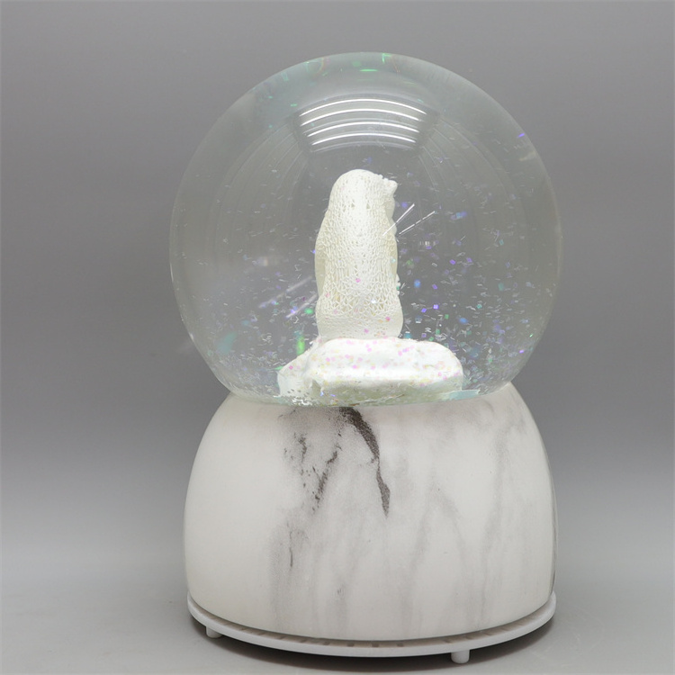 High Quality Free Design Resin Snowball Christmas Tree Decoration Snowball with Lights and Music