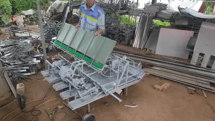 Hot Sale 2023 New Walk-Behind 6 Rows Paddy Rice Planting Machine from Vietnam Best Supplier