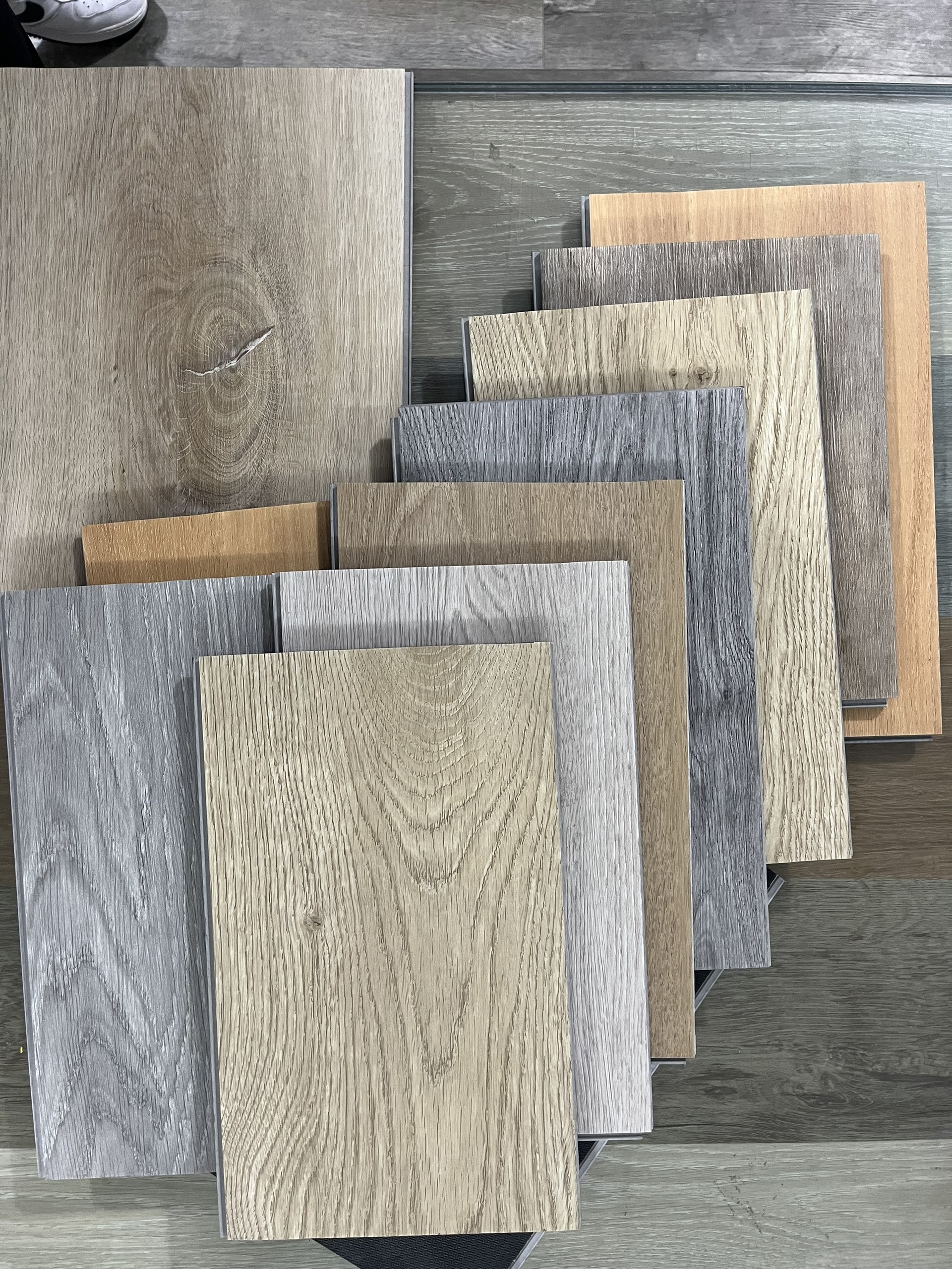 Vietnam Wood Look Click Waterproof Luxury LVT/SPC Vinyl PVC Plank Plastic Flooring Tile Price Factory Price