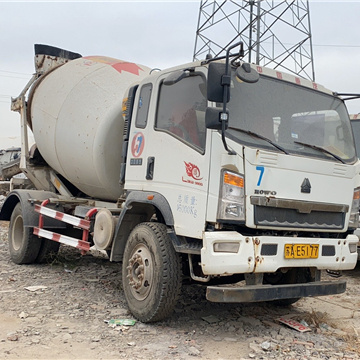 used construction machinery used concrete mixer truck,m3 mixing drum Hino 700 cement mixer used concrete mixer truck