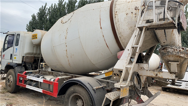 used construction machinery used concrete mixer truck,m3 mixing drum Hino 700 cement mixer used concrete mixer truck