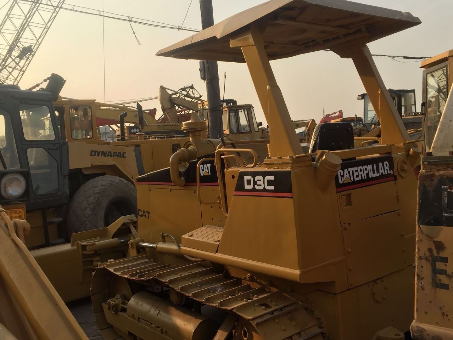 Second hand CAT bulldozer d3 /d3c d3k mini crawler bulldozer winch attached used cat bulldozer