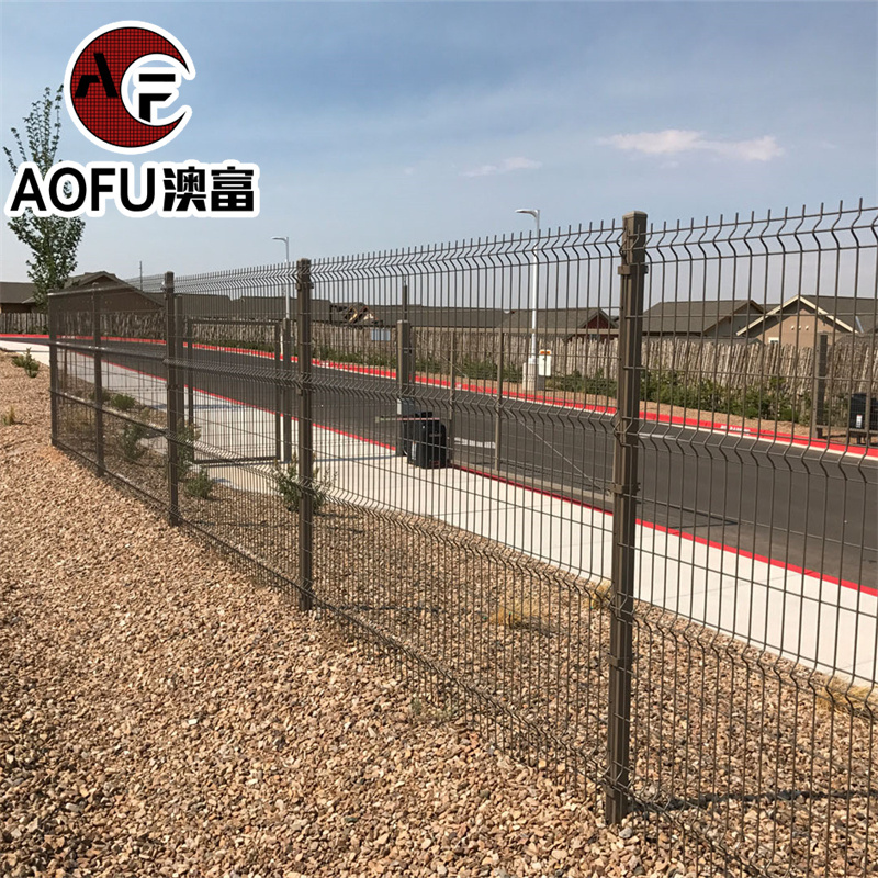 concrete molds  welded fence panels gray color wire mesh fence gate  standard prism 3d bending curved welded fencing