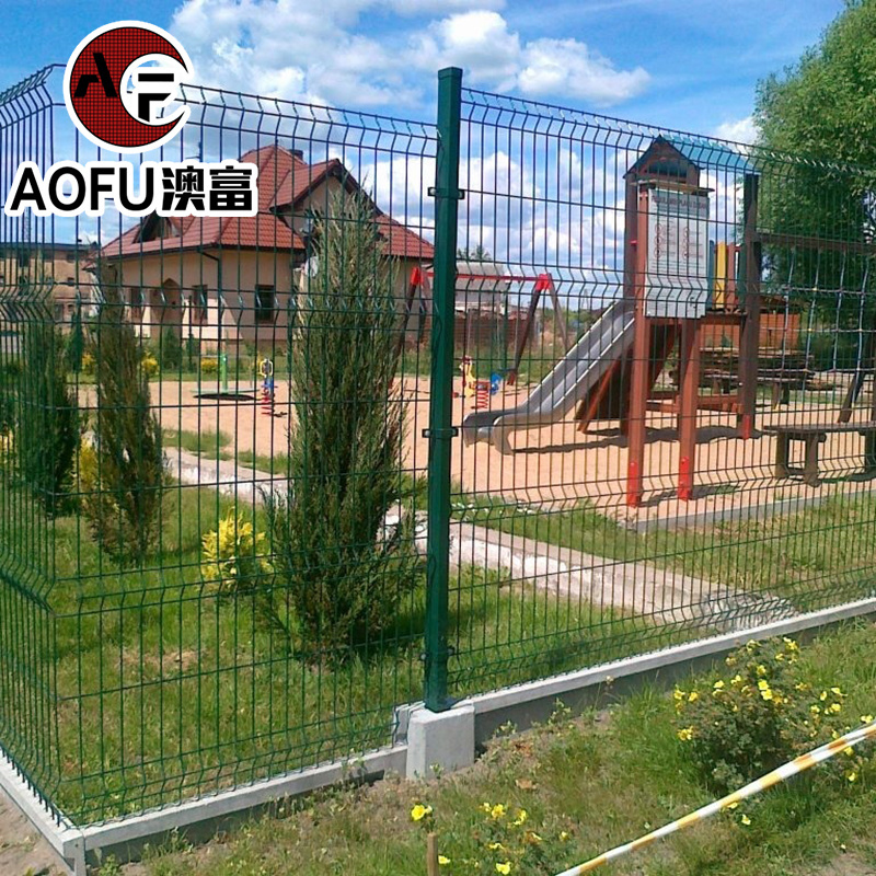 concrete molds  welded fence panels gray color wire mesh fence gate  standard prism 3d bending curved welded fencing