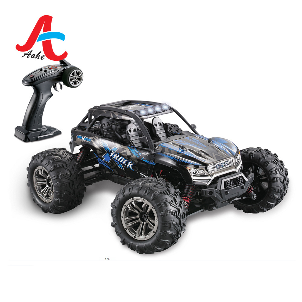 Xinlehong Hot Selling 9137 1/16 2.4G 4WD 36km/h RC Car W/ LED Light Desert Off-Road professional Truck RTR Toy