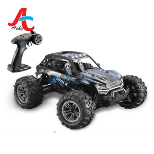 Xinlehong Hot Selling 9137 1/16 2.4G 4WD 36km/h RC Car W/ LED Light Desert Off-Road professional Truck RTR Toy