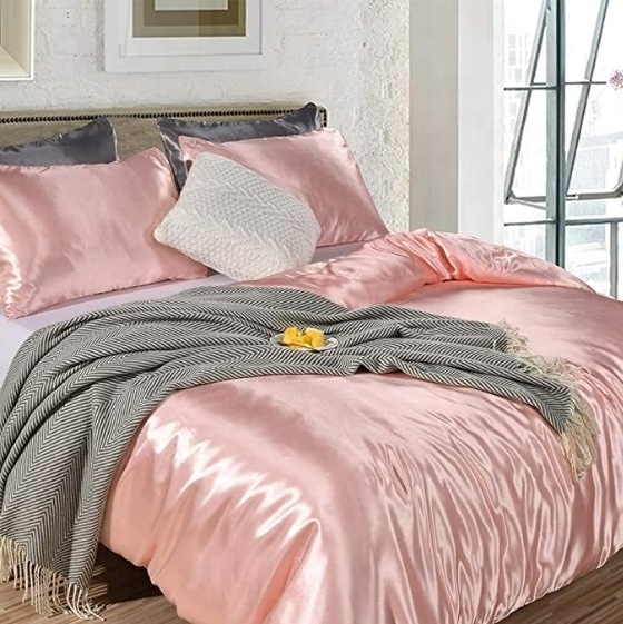 Amazon's Choice Ultra Luxury Soft Solid Color with Hidden Zipper Design Comforter Cover Pink Silky Satin Queen Duvet Cover Set