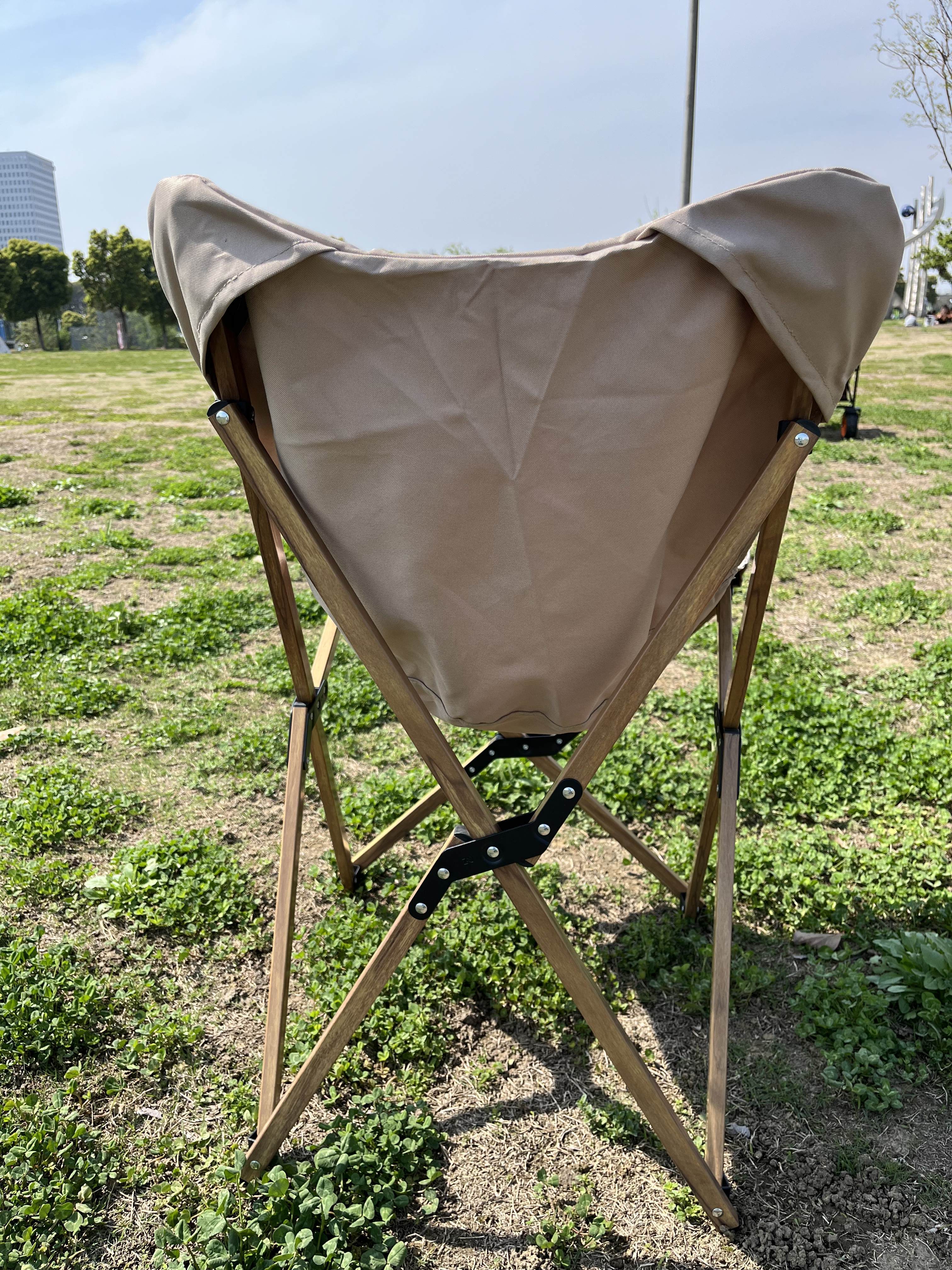 Wholesale Lightweight Portable Folding Camping Moon Chair Heavy Duty Beach and Garden Chair for Park Use