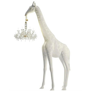 Customized New Design Indoor Home Hotel Decorative Lighting Crystal Chandelier Lights Animal Modern Giraffe Floor Lamp