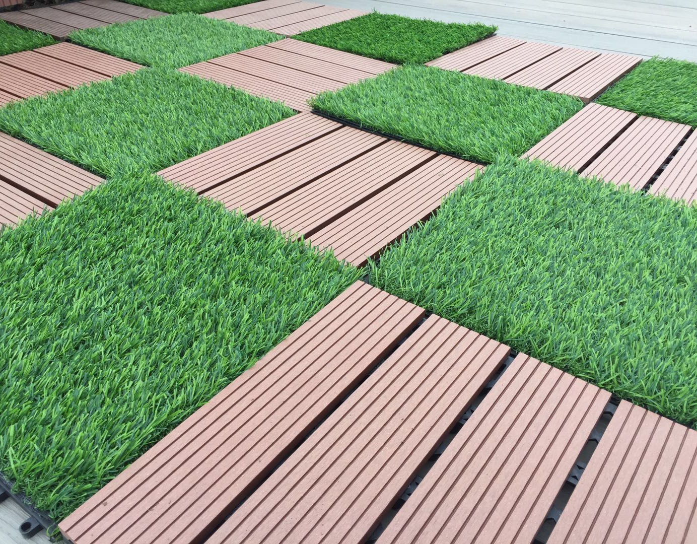 WPC tile Faux grass Interlocking floor tiles plastic wood decking outdoor swimming pool tiles