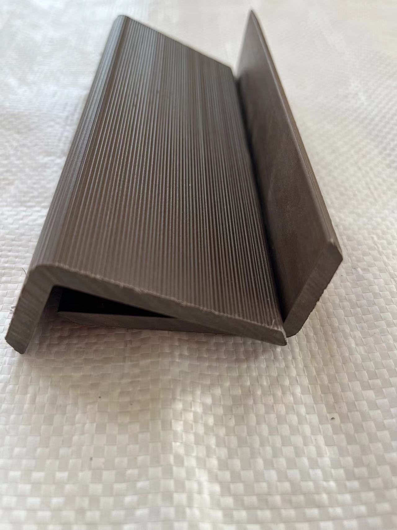 Co-Extrusion WPC Outdoor Wall Cladding Used End Capping WPC Decking Corners Wood Plastic Composite Outdoor Wall Panel Edge