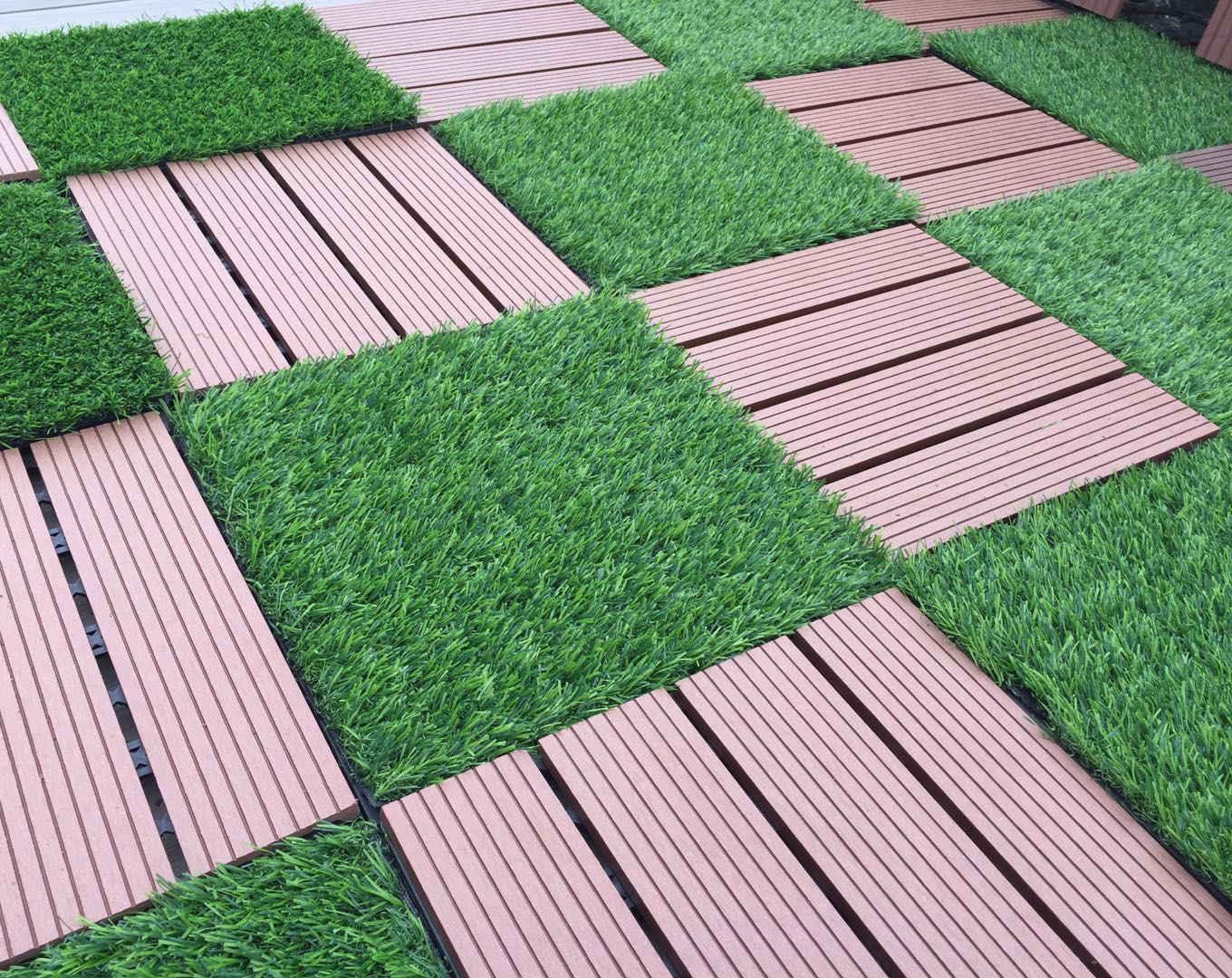 WPC tile Faux grass Interlocking floor tiles plastic wood decking outdoor swimming pool tiles