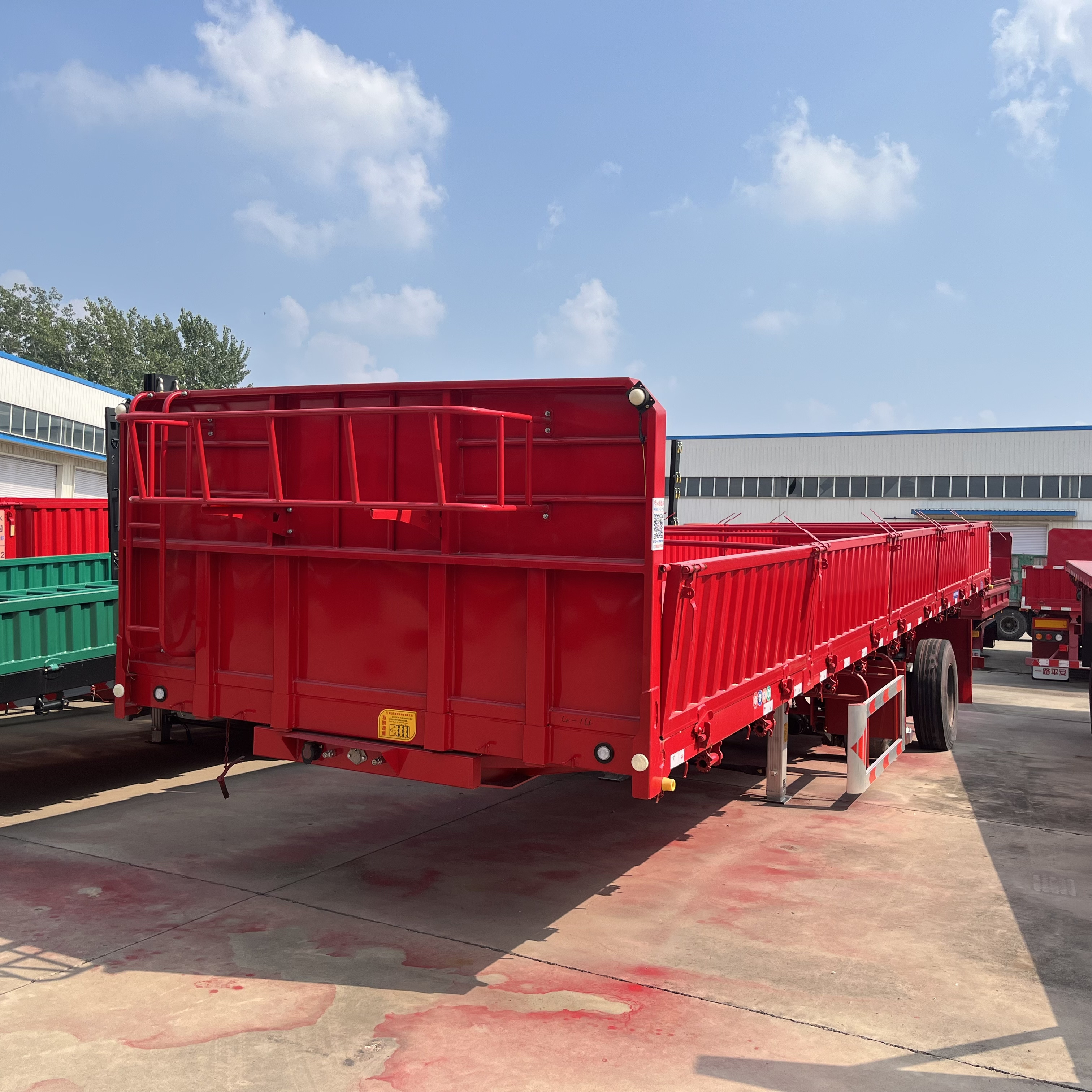 4 Axle 40ft 50ft 80t Livestock Animal Cattle Transport Stake Fence Trailer Side Wall Drop Deck Fence Stake Cargo Semi Trailer