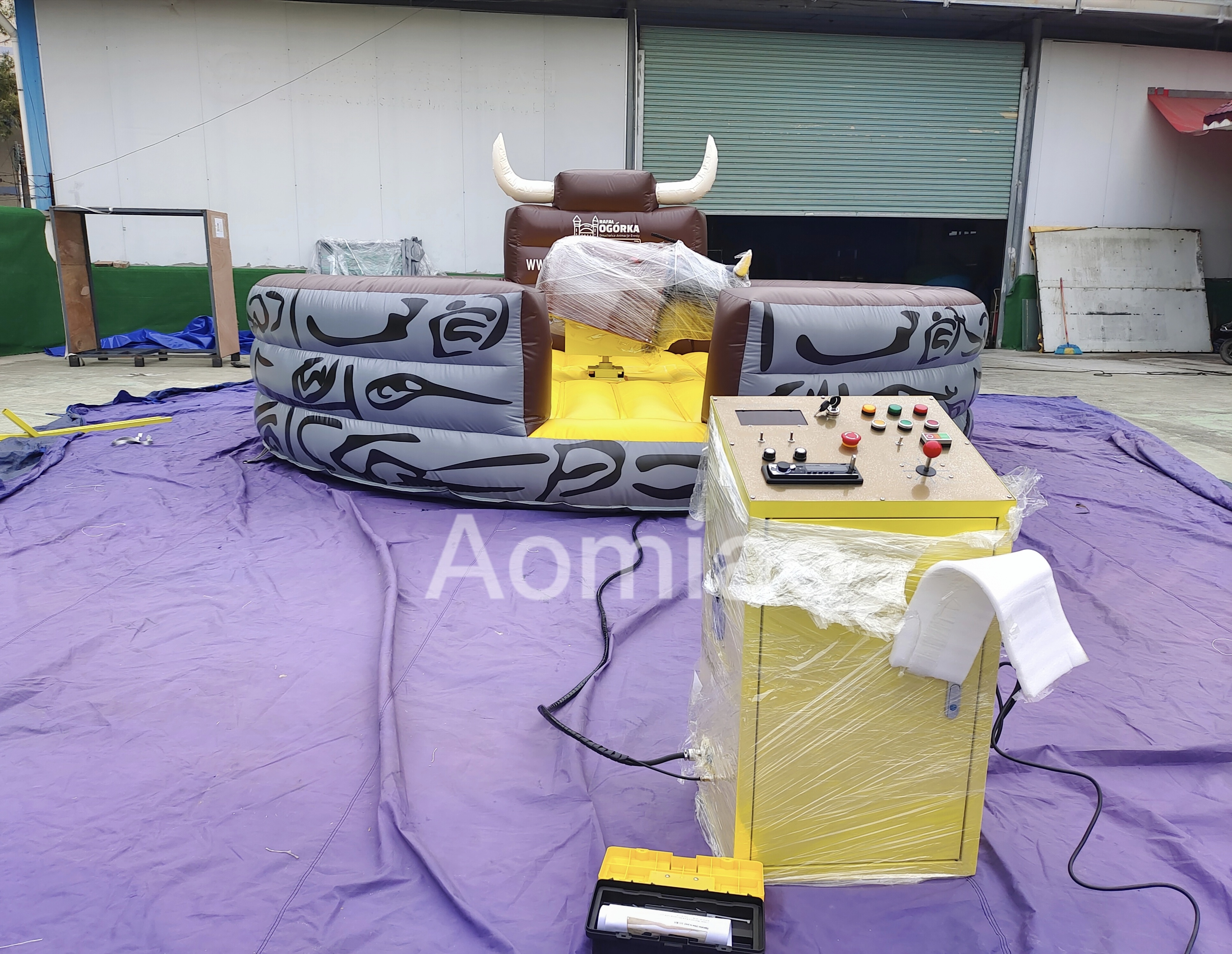 Inflatable mechanical bull control box riding machine bull with control box for sale