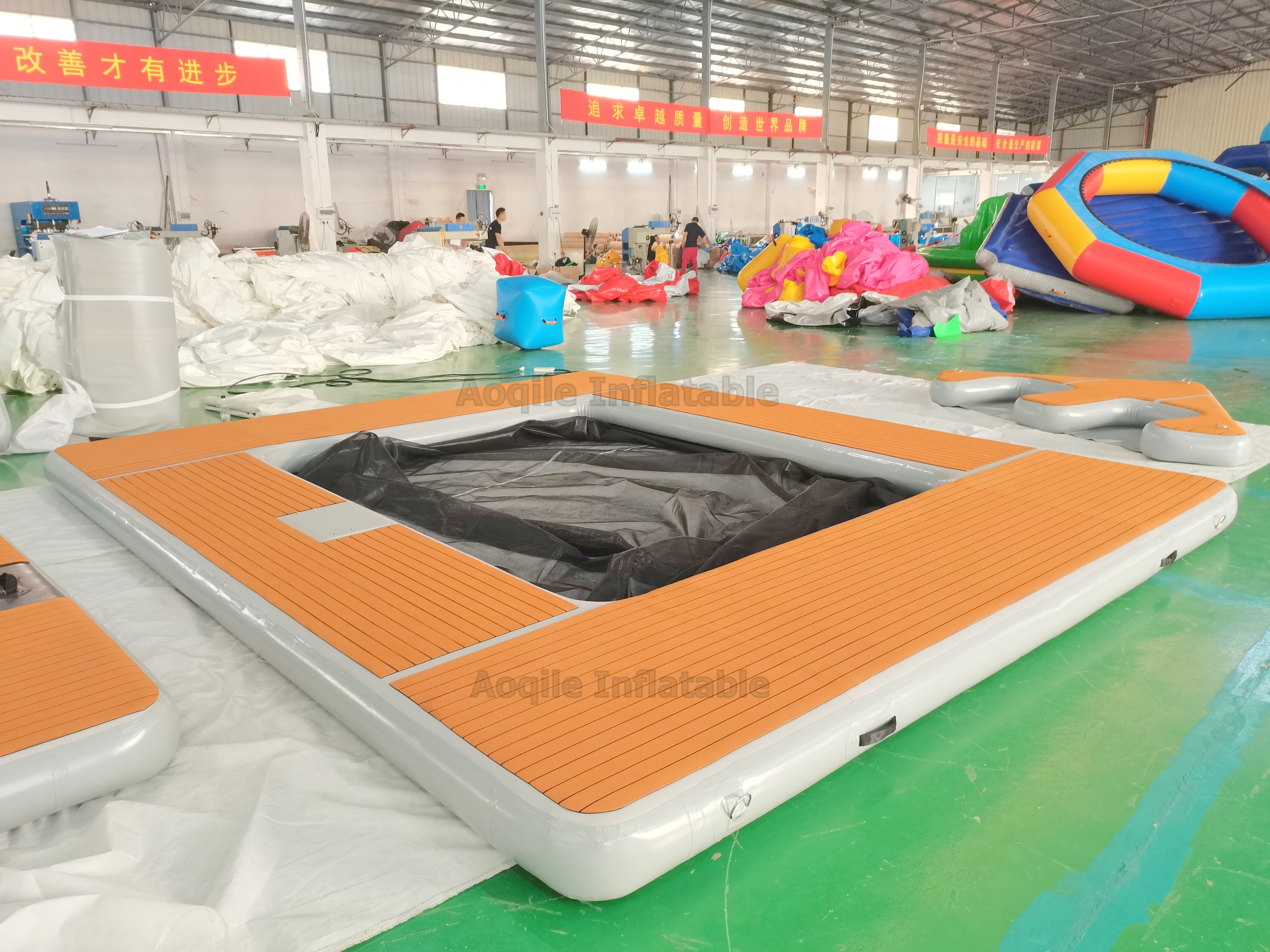 Inflatable Floating Island Water Floating Platform Inflatable Yacht Pool Dock Float For Sale