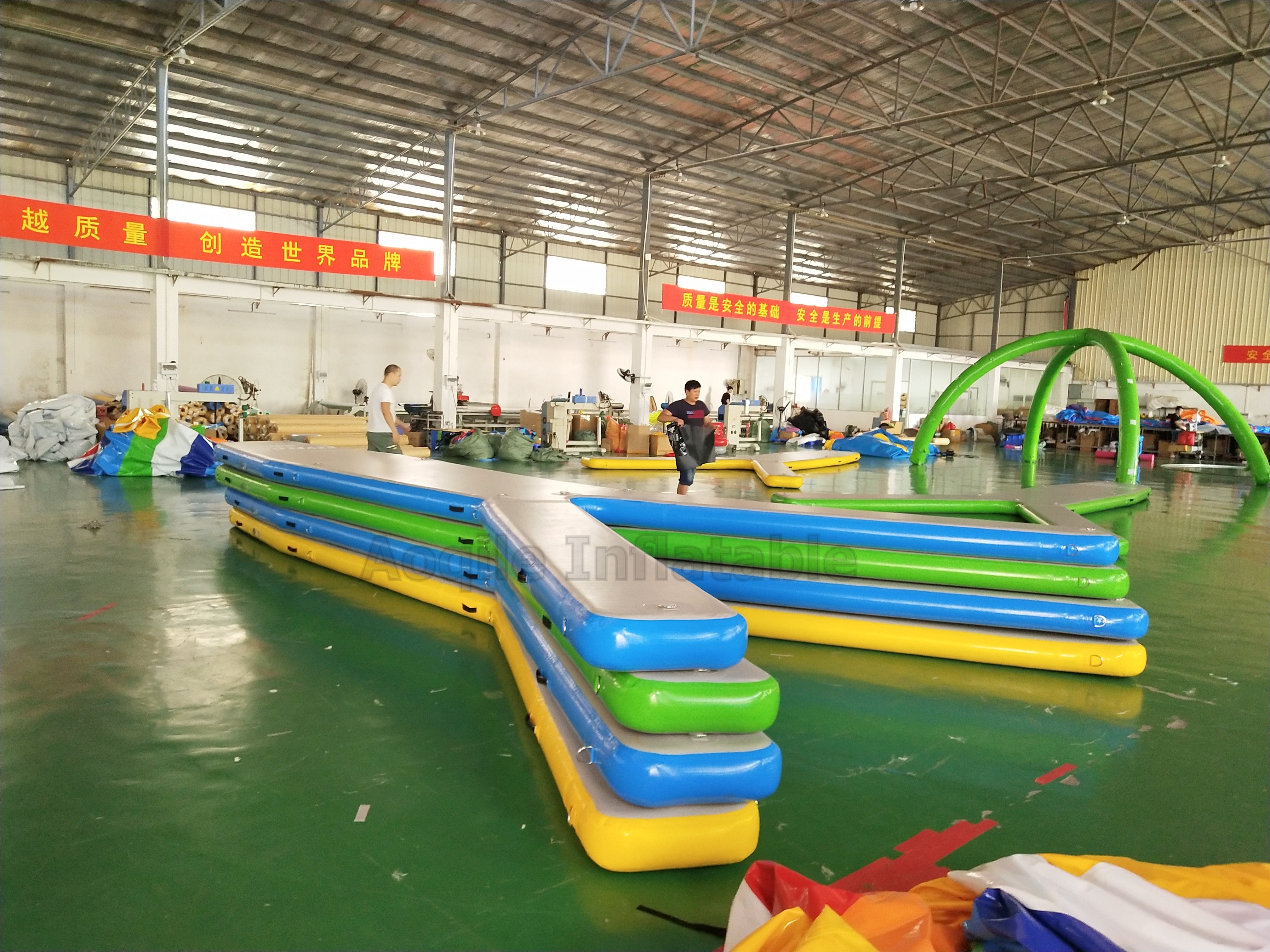 Factory Wholesales Drop Stitch Material Floating Pontoon boat Jet Ski Platform, inflatable floating jetski dock