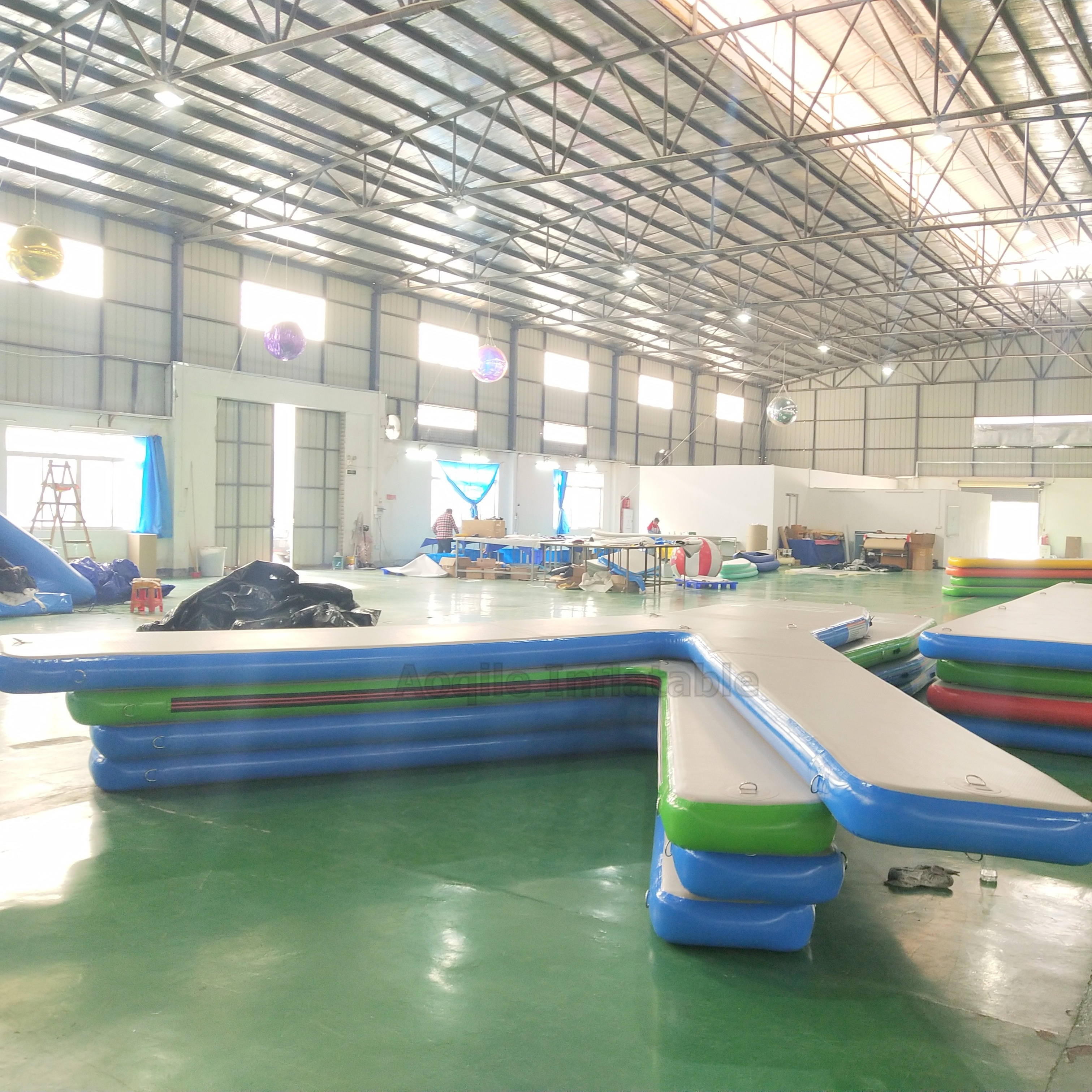 Factory Wholesales Drop Stitch Material Floating Pontoon boat Jet Ski Platform, inflatable floating jetski dock