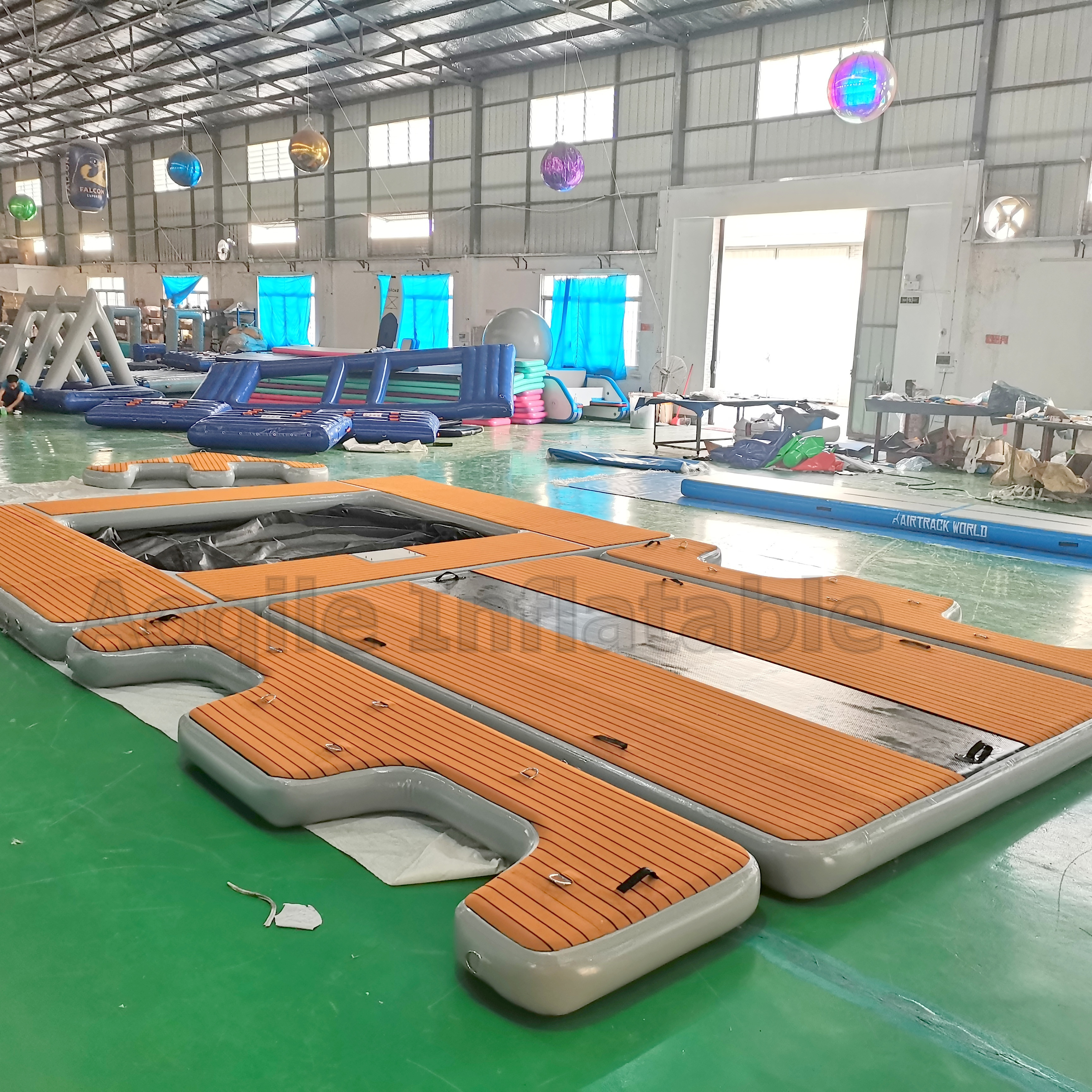 Inflatable Floating Island Water Floating Platform Inflatable Yacht Pool Dock Float For Sale