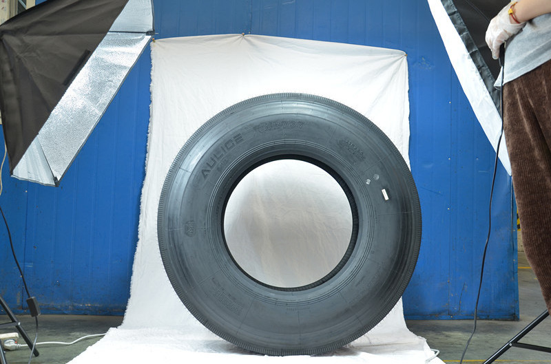 Chinese Wholesale TYRE manufacturer price Truck TYRE Sizes 11R 24 5 295 80 R 22 5