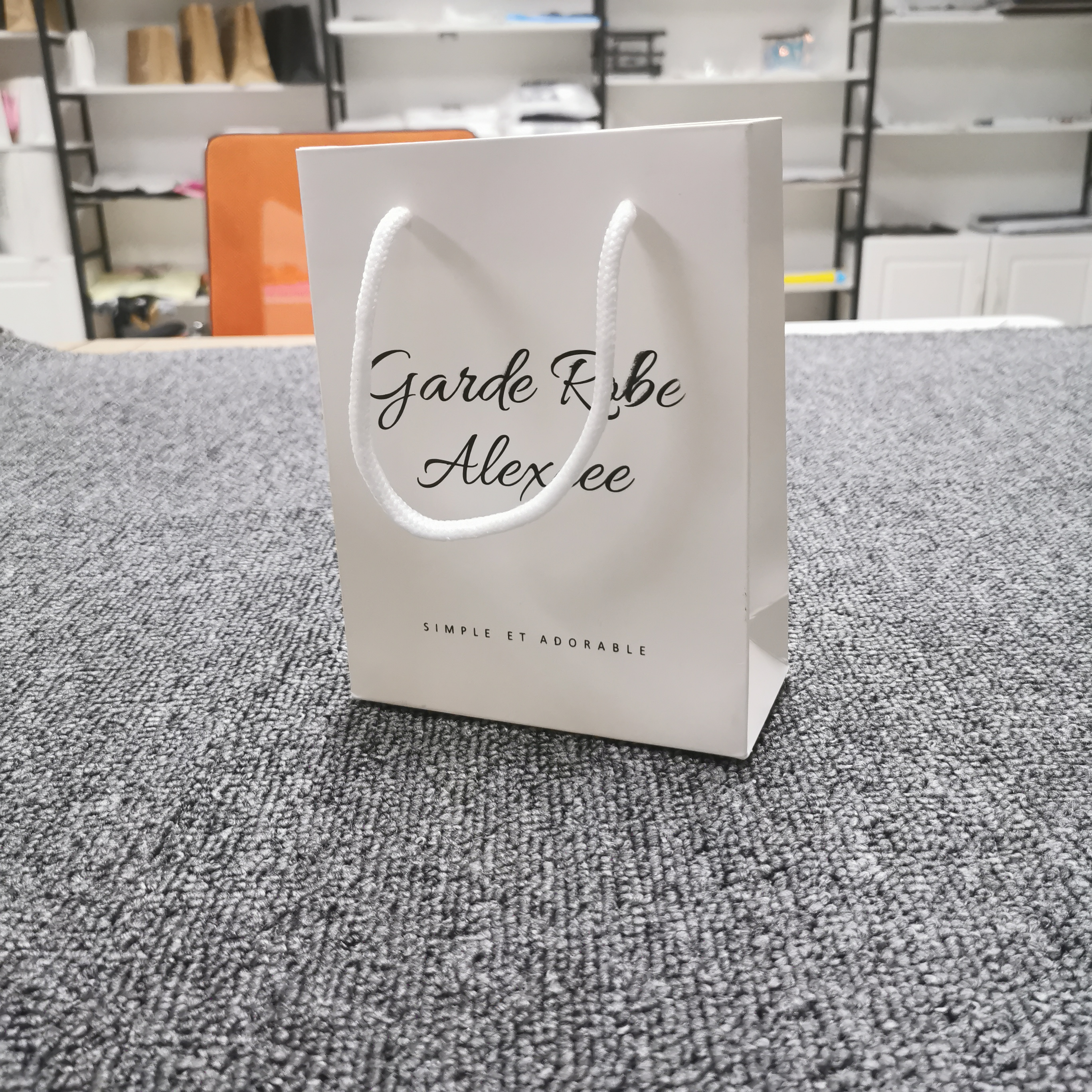 Wholesale cheap price custom logo white mini small luxury paperbag fancy favor wedding door paper gift bag with ribbon handles