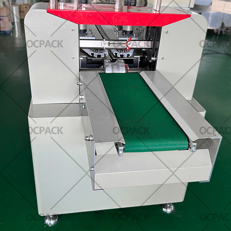 Dummy operation biscuits long tong egg yolk Pillow Packing Machine