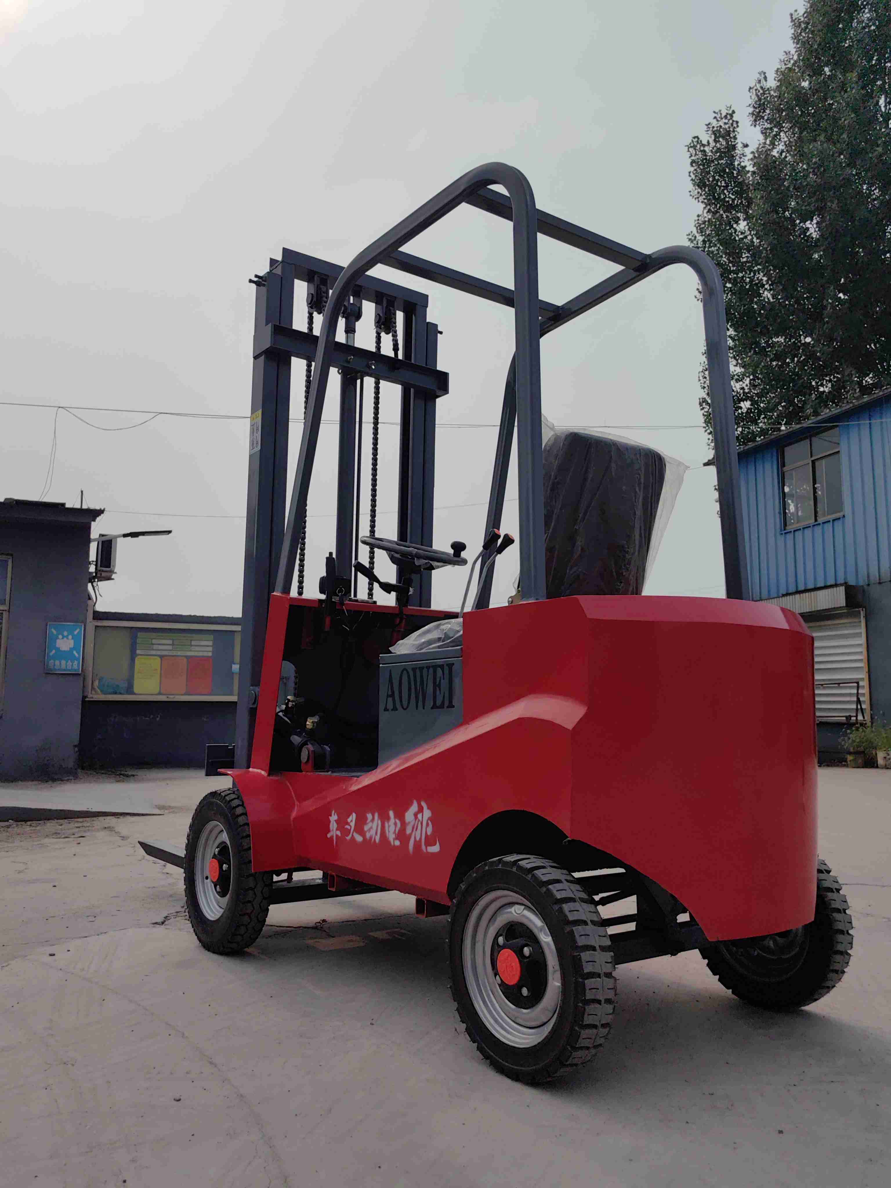 china factory small mini electric forklift small loader 2 ton 1 ton use for warehouse farm lift for sale