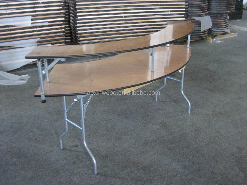 Serpentine outdoor folding table