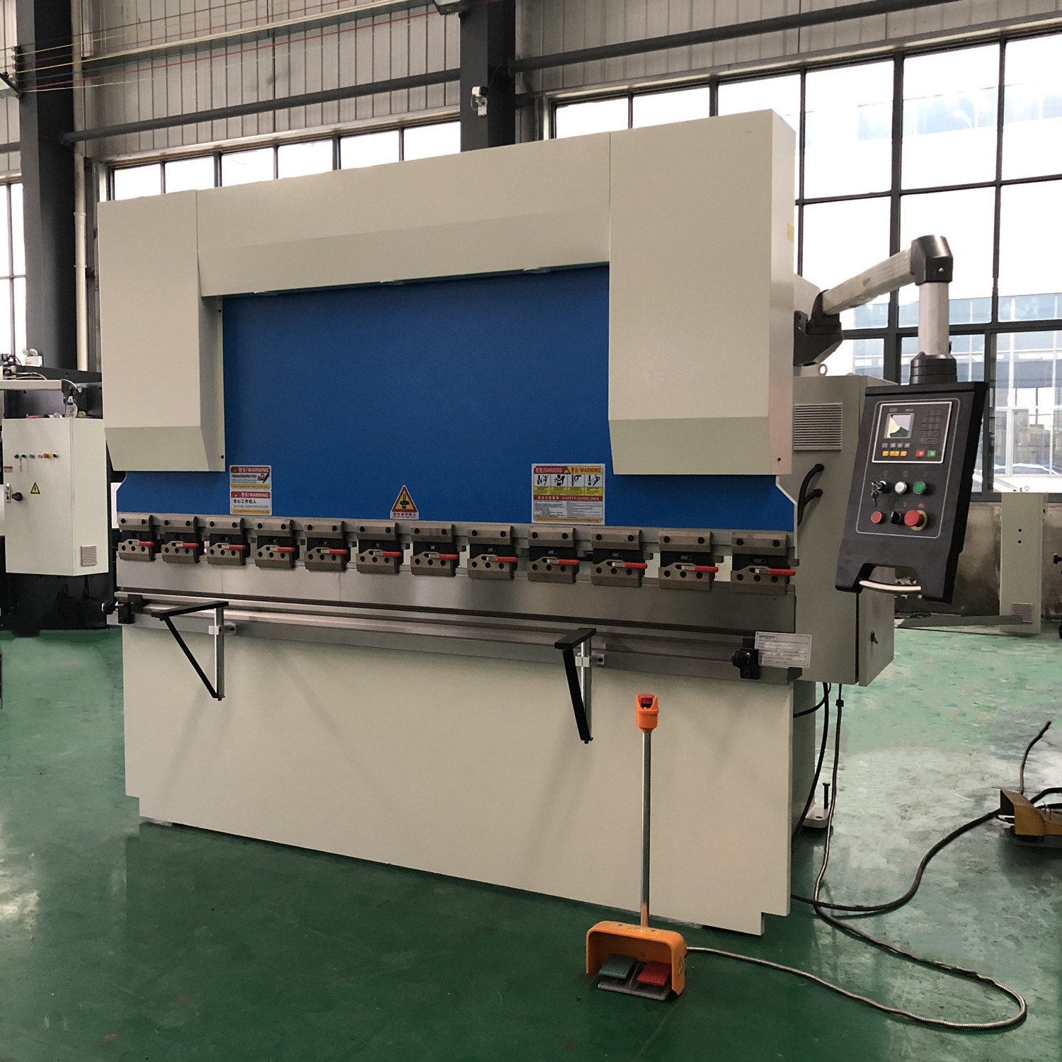 New Design Press Brake WC67K Series 30T/1600mm CNC Electro-Hydraulic Sheet Metal Box and Pan Folding Machine