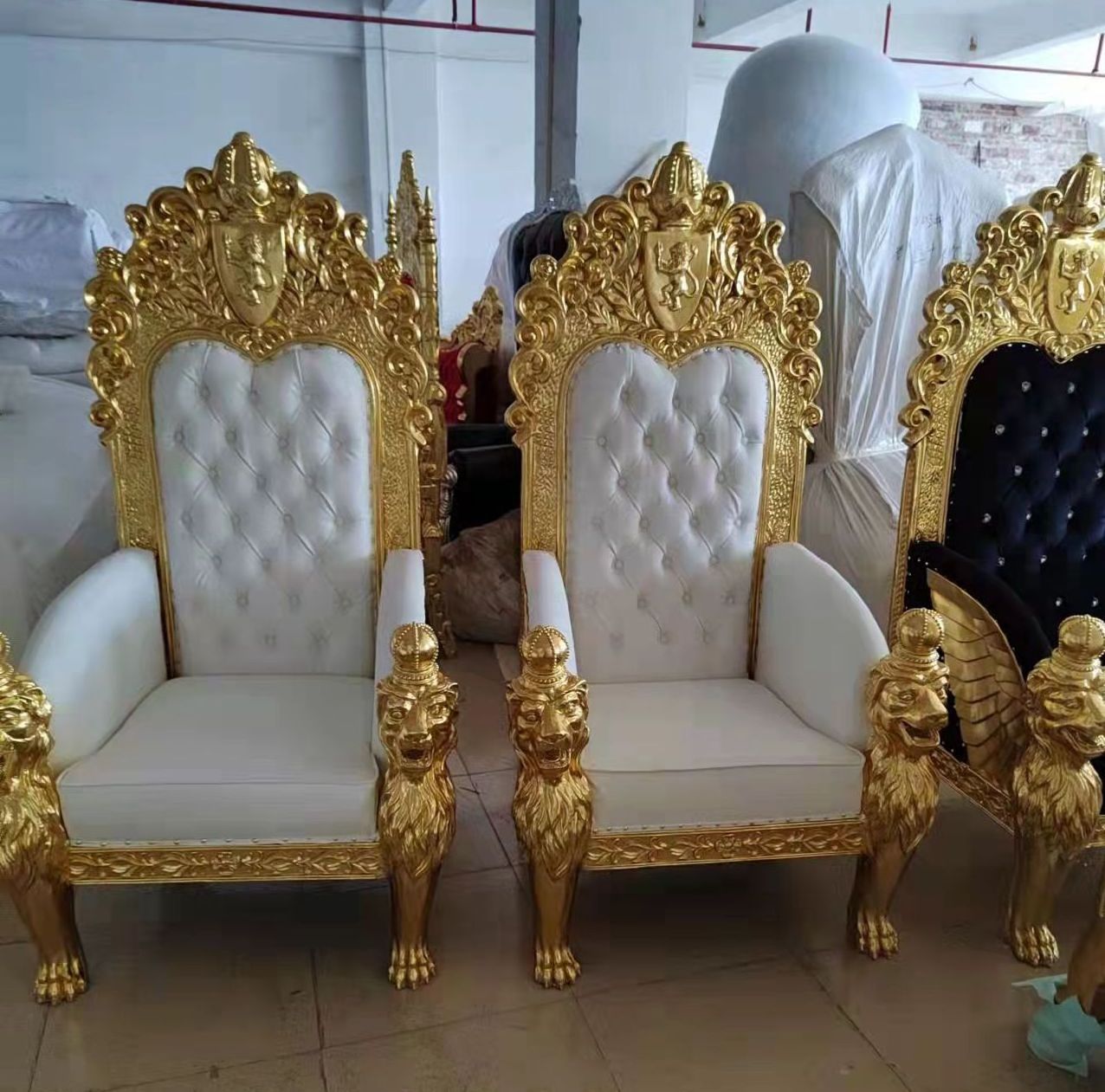 Modern Luxury Gold Wedding Sofa Royal Throne Chair for Banquet Party Bar and Living Room for Hotel Furniture Royal Events