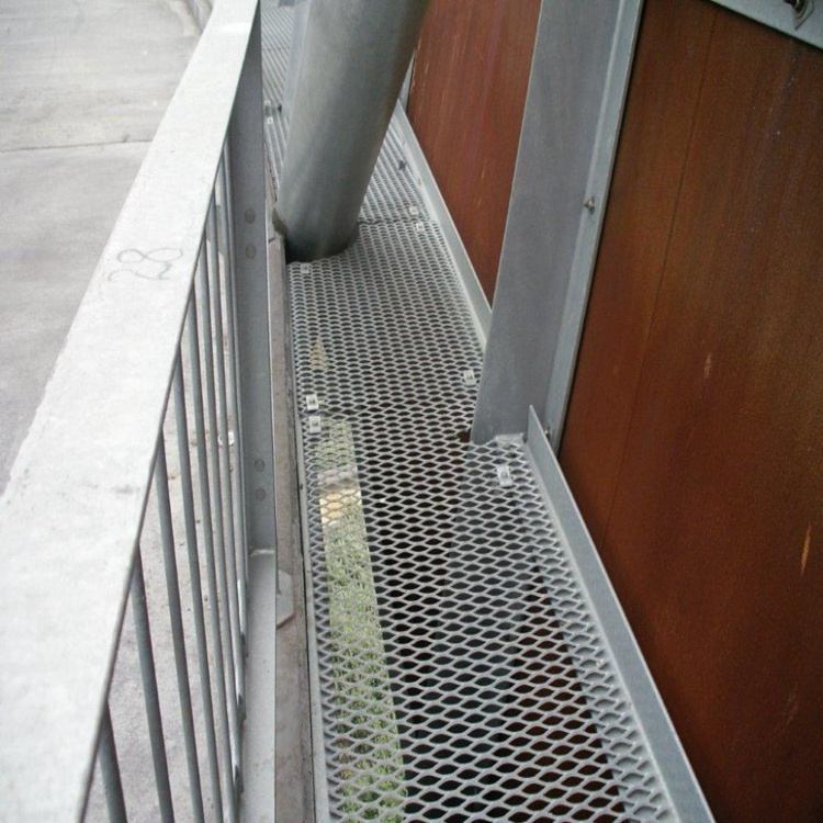 Expanded Metal Walkway Mesh for Walkway and Solar Panel Construction