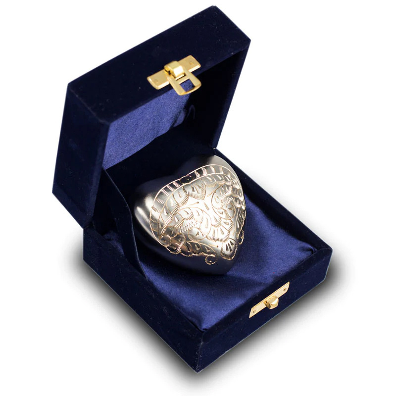 Cheap price Custom design Keepsake Heart with velvet box Cremation Urn High Quality Funeral supplies Casket coffins