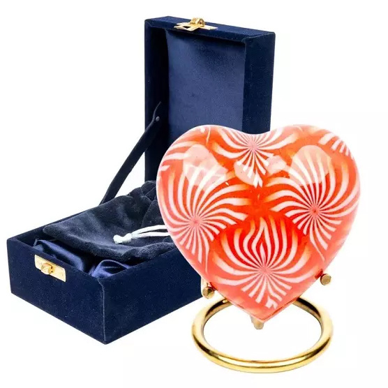 Hot selling Keepsake Heart Cremation Urn Manufacturer High Quality Funeral supplies Casket coffins