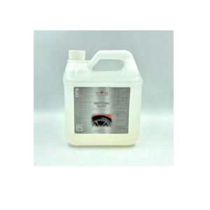 Singapore Liquid Type Hydrophobic Effect Brake Dust/Dirt Resistance Milky Clear Color SiO2 Tire Dressing - 4L