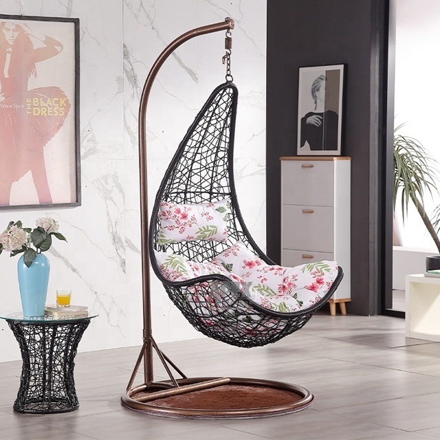 Good Quality Rattan Black Patio Hanging Swing Egg Bed Outdoor Patio Swing Chair for Patio