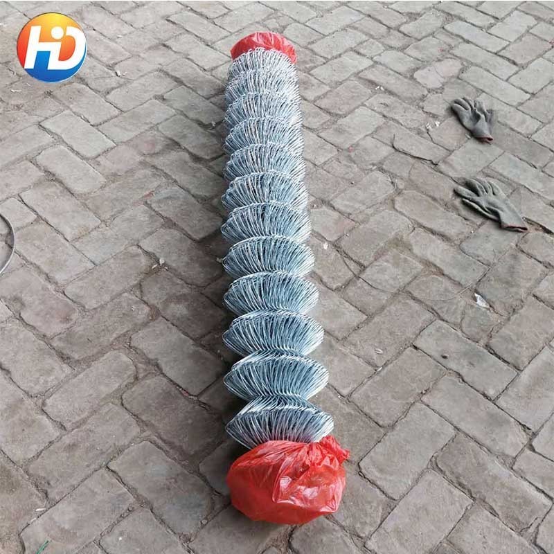 Factory Direct Sale Wholesale Roll 50ft/100 Ft Galvanized Chain Link Fence Prices Kit /garden Wire Fence