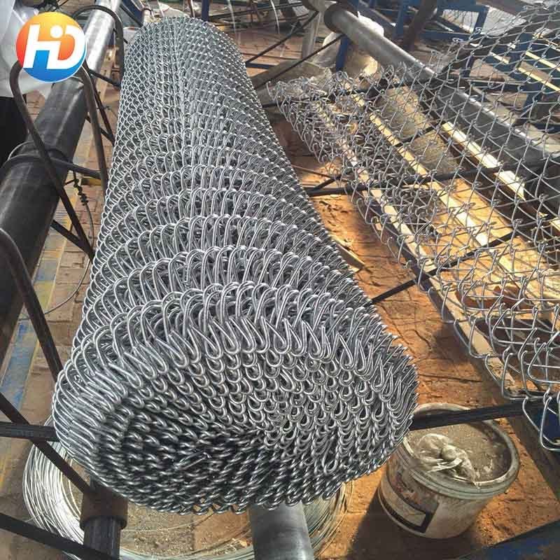 Factory Direct Sale Wholesale Roll 50ft/100 Ft Galvanized Chain Link Fence Prices Kit /garden Wire Fence