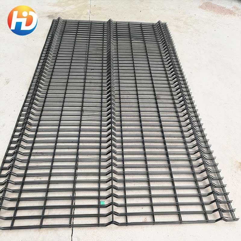 Galvanized Welded Wire Mesh Panel For Dog Kennel And Chicken Fly Pen