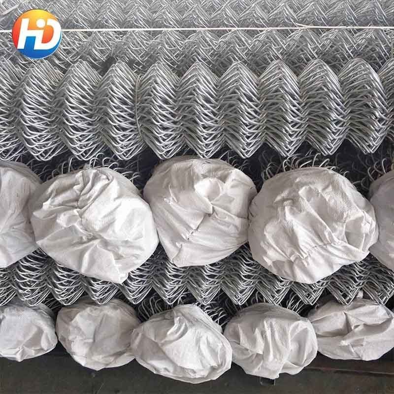 Factory Direct Sale Wholesale Roll 50ft/100 Ft Galvanized Chain Link Fence Prices Kit /garden Wire Fence