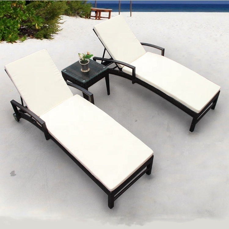 Modern Patio Wicker Poolside Sunbed Outdoor Rattan Aluminum Chaise Lounge Sun Loungers with Wheels