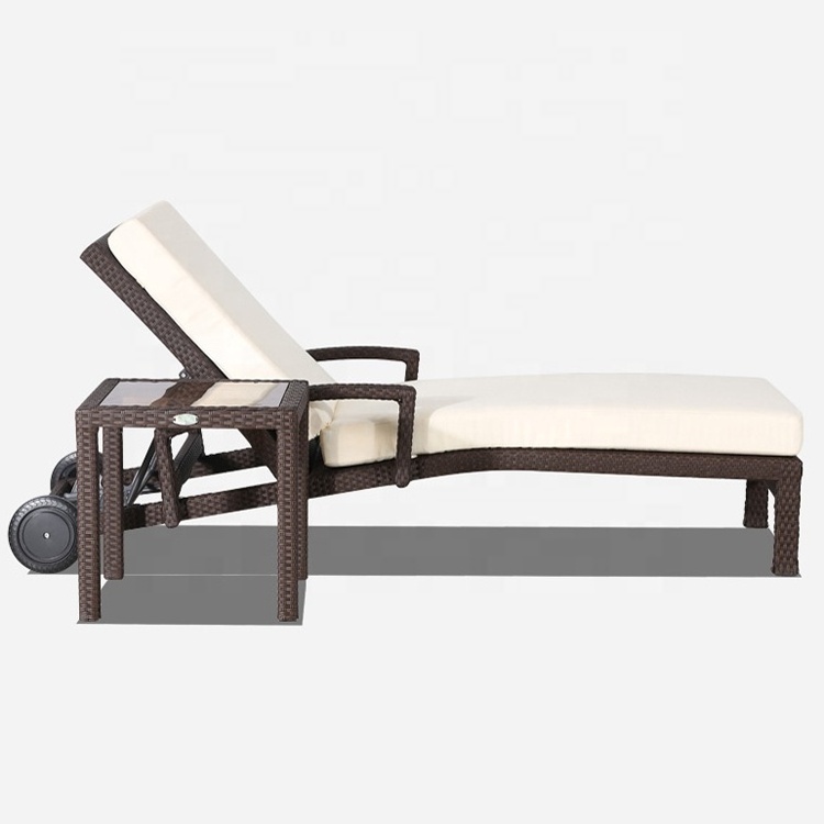 Outdoor Patio Wicker Chaise Lounge Chairs Sunbed Outside Garden Rattan Aluminum Sun Loungers for Poolside