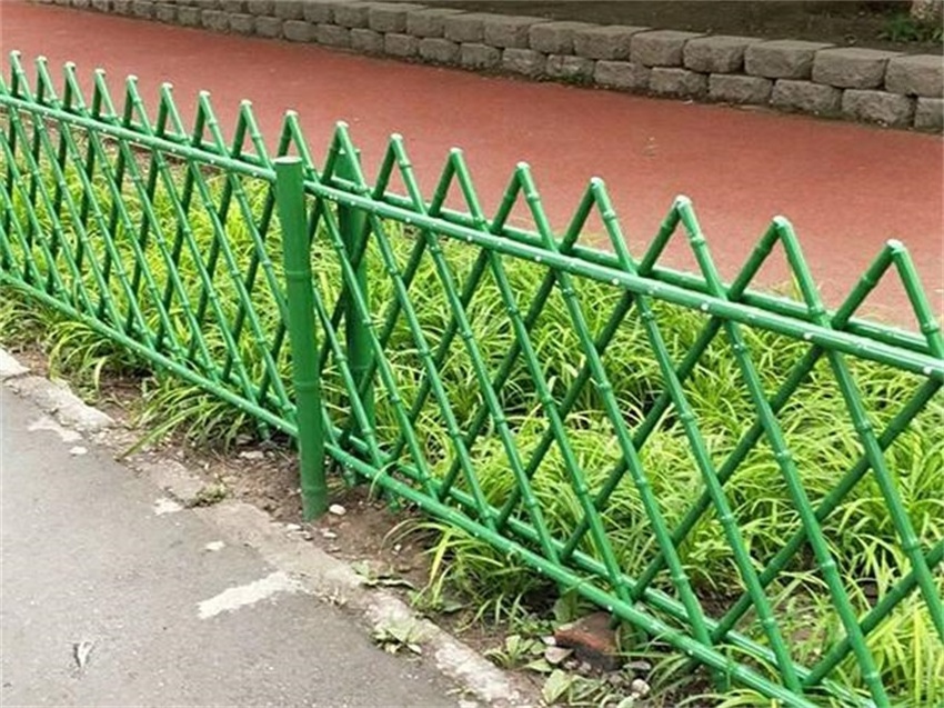 High Quality Low Price Factory Supply China Powder Coated Green Garden Bamboo Fence Garden Decoration Fence