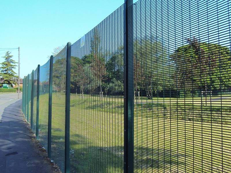 South Africa Clearvu Anti-Climb Prison Fence Panels 358 High Security Anti Climb Fences