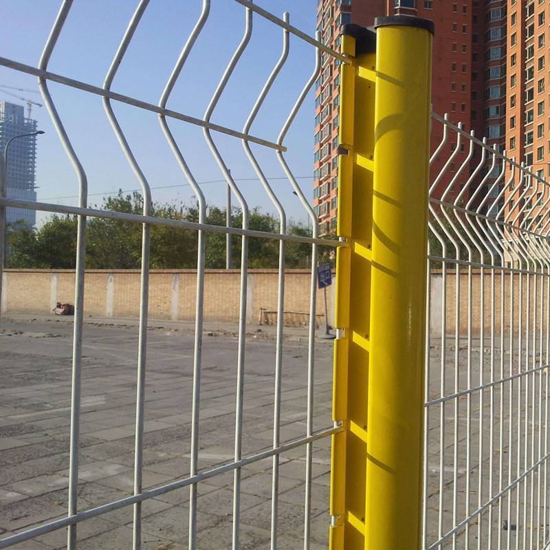 The best quality Home Outdoor Decorative 3d Curved Welded Wire Mesh Garden Fence For Fence Panel