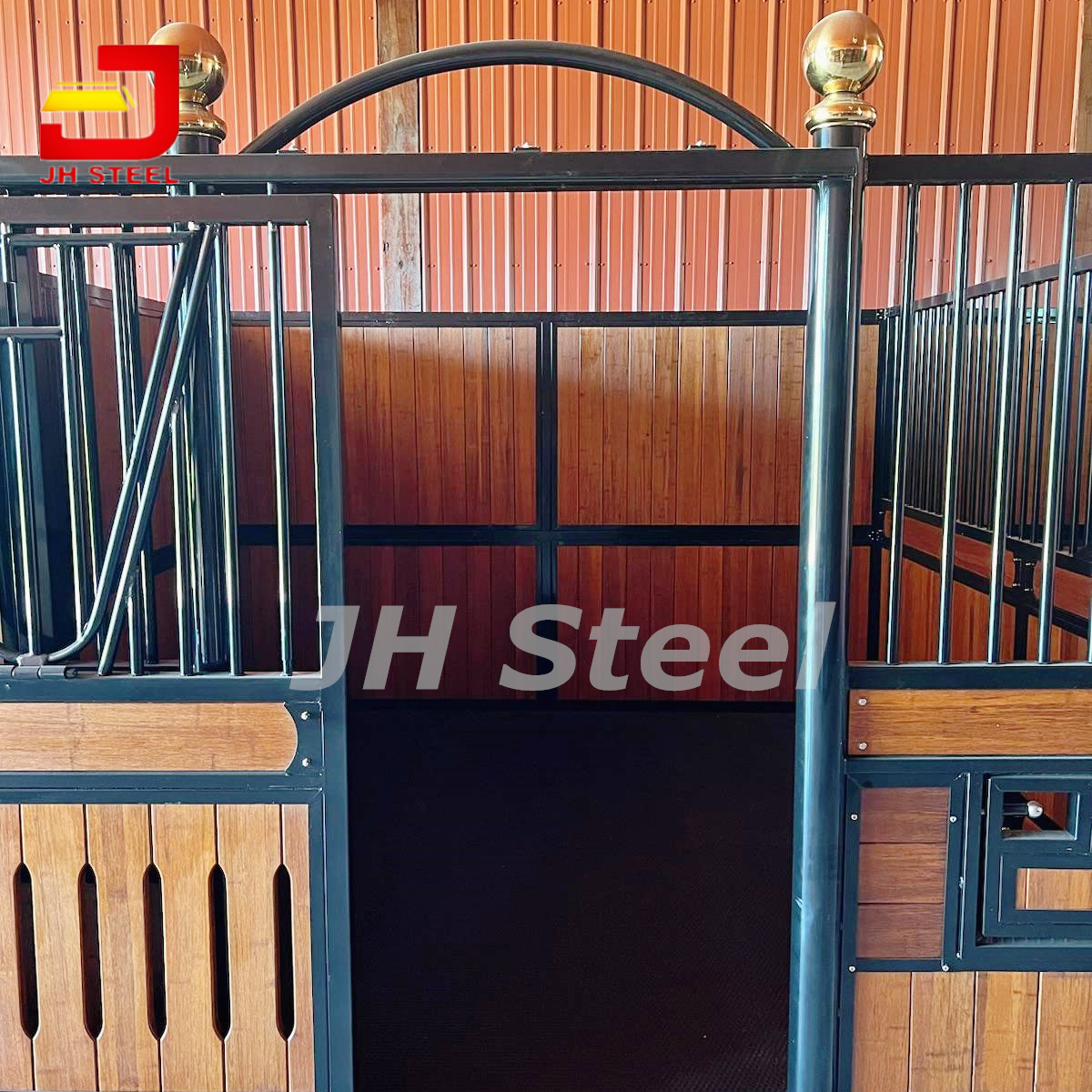 Galvanized Pipe Exterior Black Powder Coated Prefab Bamboo Horse Stables Stall Box with Sliding Door